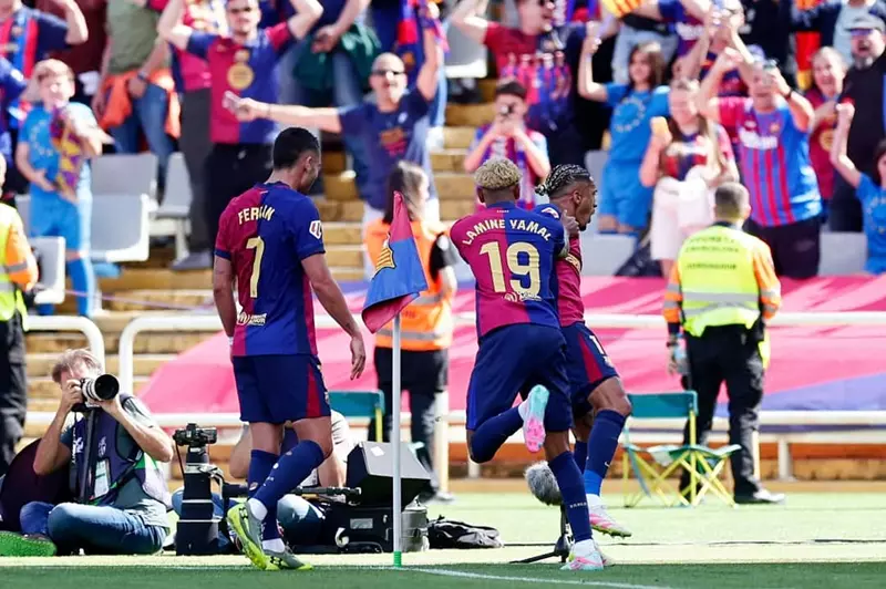 برشلونة يتيح فرصة إعارة بابلو توري مع تمديد عقده بشكل رسمي