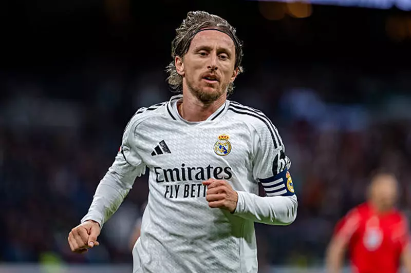 تقارير حصرية: لوكا مودريتش يجذب اهتمام نادٍ اسكتلندي بارز
