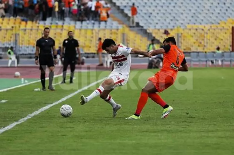 حمادة القلاوي يقود تحكيم مباراة الزمالك وفاركو، والشناوي يتولى تقنية الـVAR