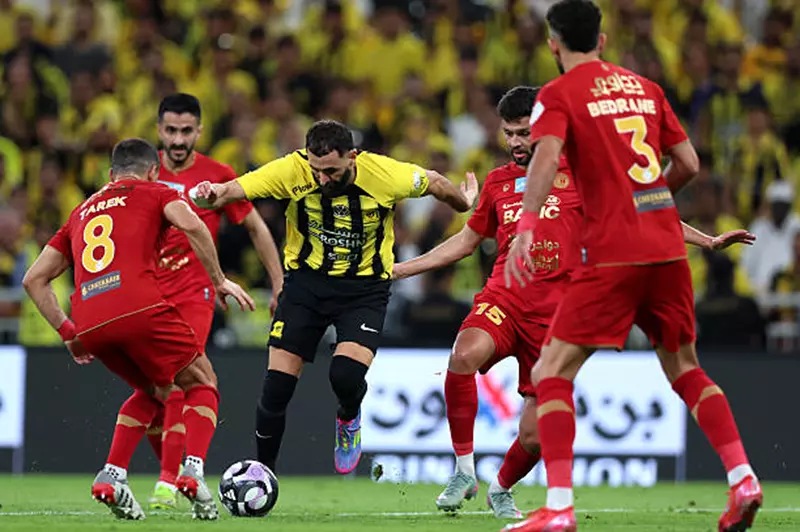 طارق حامد يقود ضمك في ختام الموسم بمرارة السقوط أمام الاتحاد في الدوري السعودي