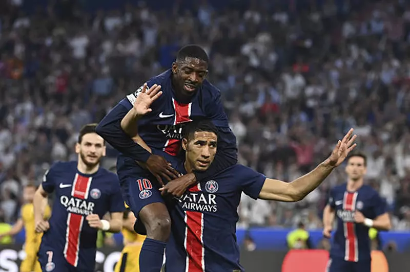 باريس يُتوج بلقب دوري أبطال أوروبا بفوز ساحق على إنتر للمرة الأولى (فيديو)