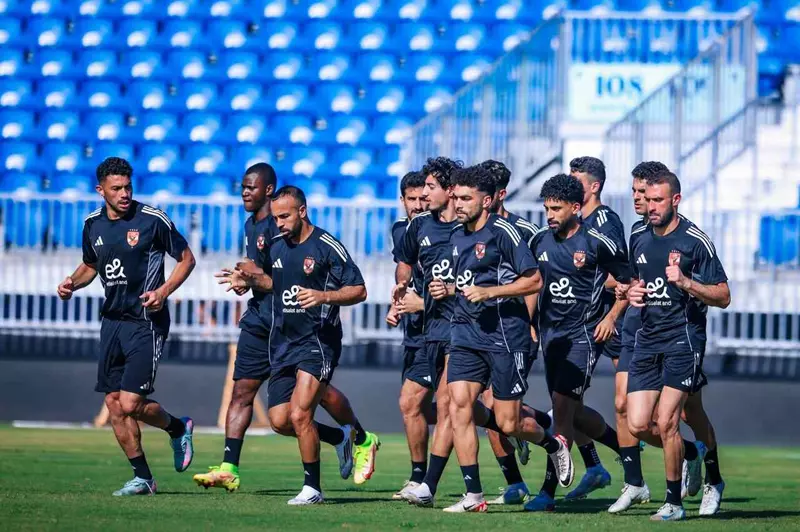 <p><strong>حصري: ملف يلا كورة – سيراميكا يتوج بكأس الرابطة ورسائل لاعبي الأهلي والزمالك يستجوب أحمد حمدي</strong></p>